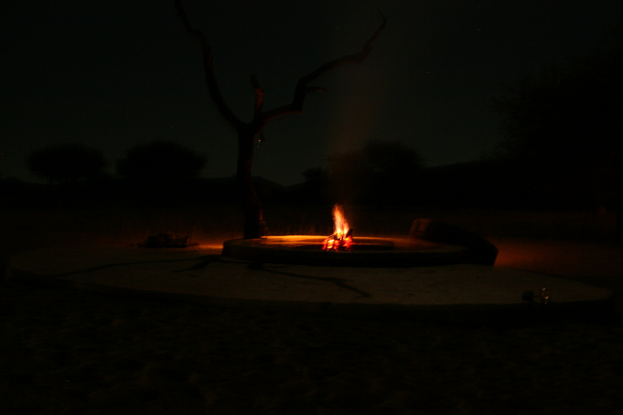 [3705] 2016_06_22_17_24_48_Africa_Canon_EOS_30D_IMG_1810_00254.jpg