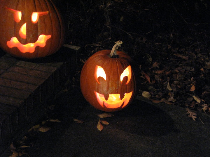 Halloween Pumpkins | 31 October 2011 |  Mon, 31 Oct 2011 | 8:27:23 PM