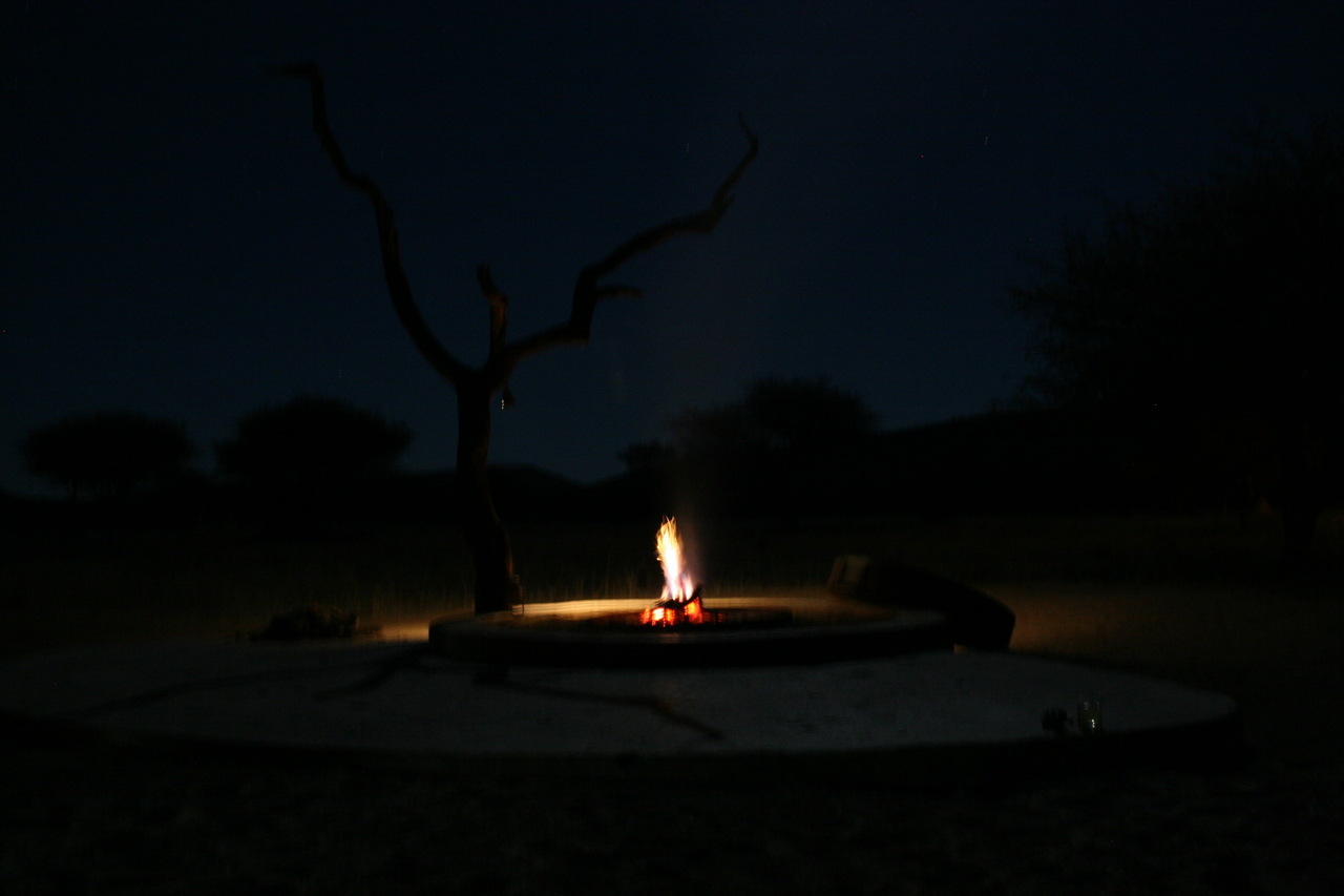 [3693] 2016_06_22_17_23_33_Africa_Canon_EOS_30D_IMG_1808_00252.jpg