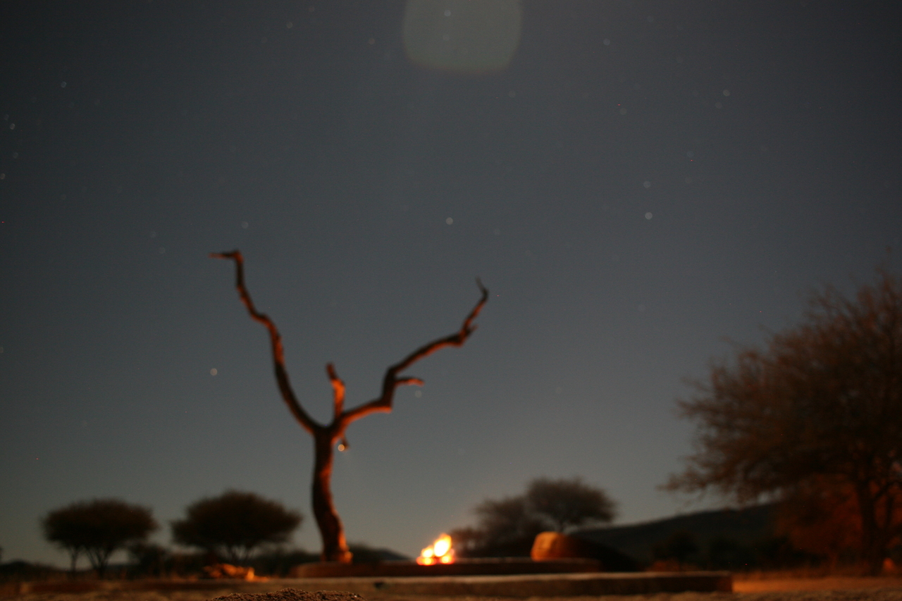 [3739] 2016_06_22_17_51_03_Africa_Canon_EOS_30D_IMG_1822_00266.jpg