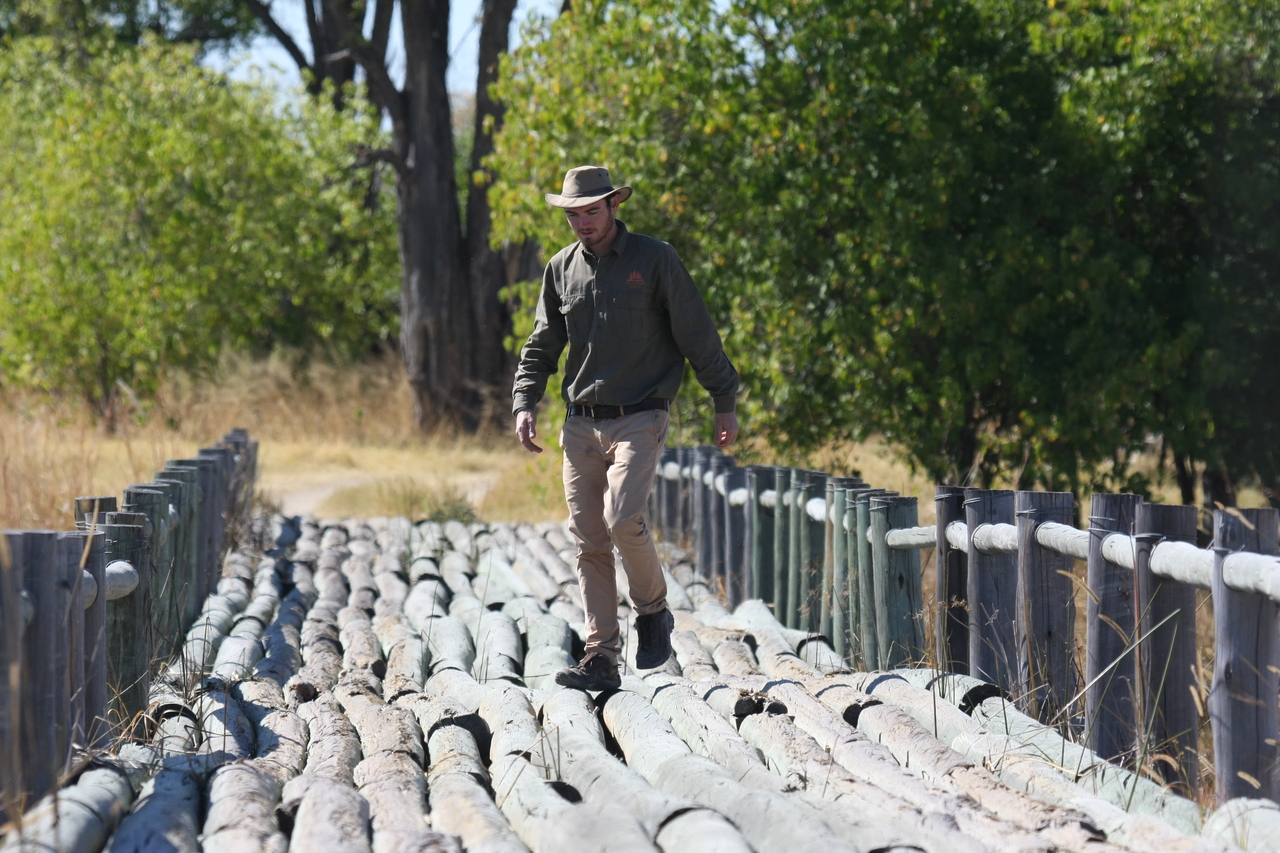 [19512] 2016_06_28_05_16_24_Africa_Canon_EOS_40D_IMG__03005.jpg