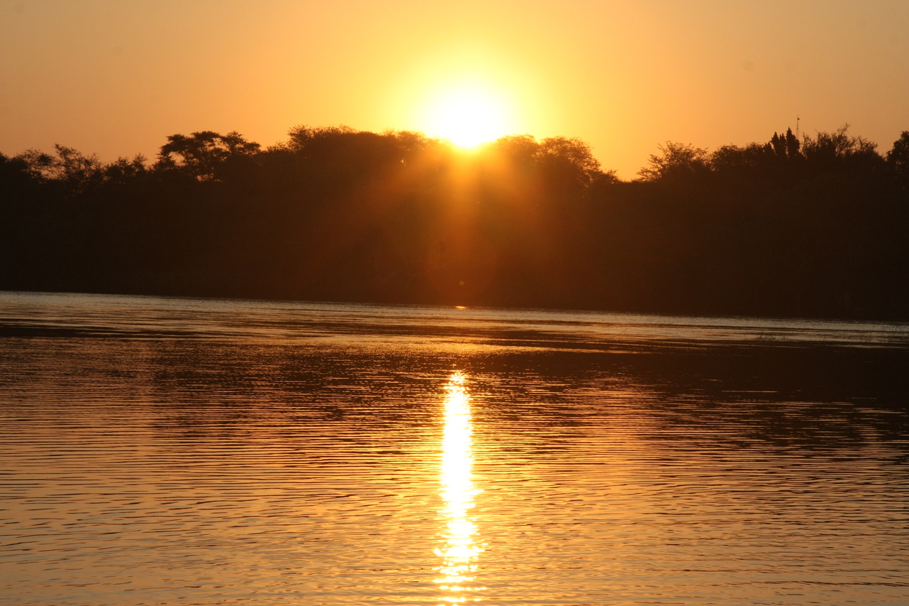 [28633] 2016_07_02_11_37_30_Africa_Canon_EOS_40D_IMG__12186.jpg