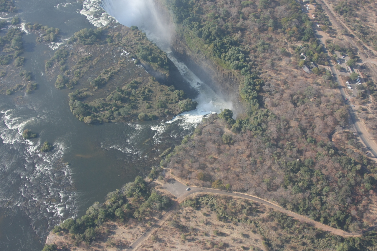 [29703] 2016_07_03_03_07_40_Africa_Canon_EOS_40D_IMG__00138.jpg