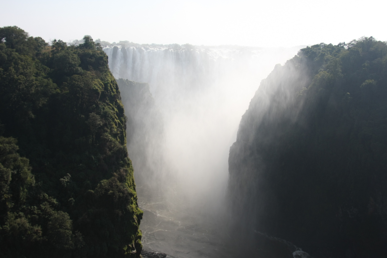 [30445] 2016_07_03_03_53_31_Africa_Canon_EOS_40D_IMG__00404.jpg