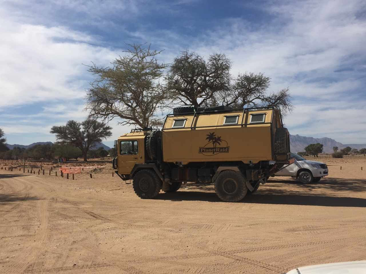 [16304] 2016_06_25_13_11_45_Africa_iPhone_6_IMG_8330_00298.jpg