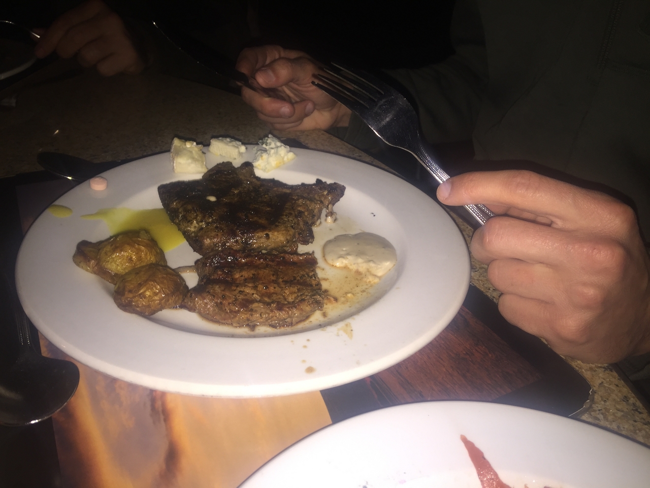 [14361] 2016_06_24_18_27_21_Africa_iPhone_6_Plus_IMG_3653_06851.jpg