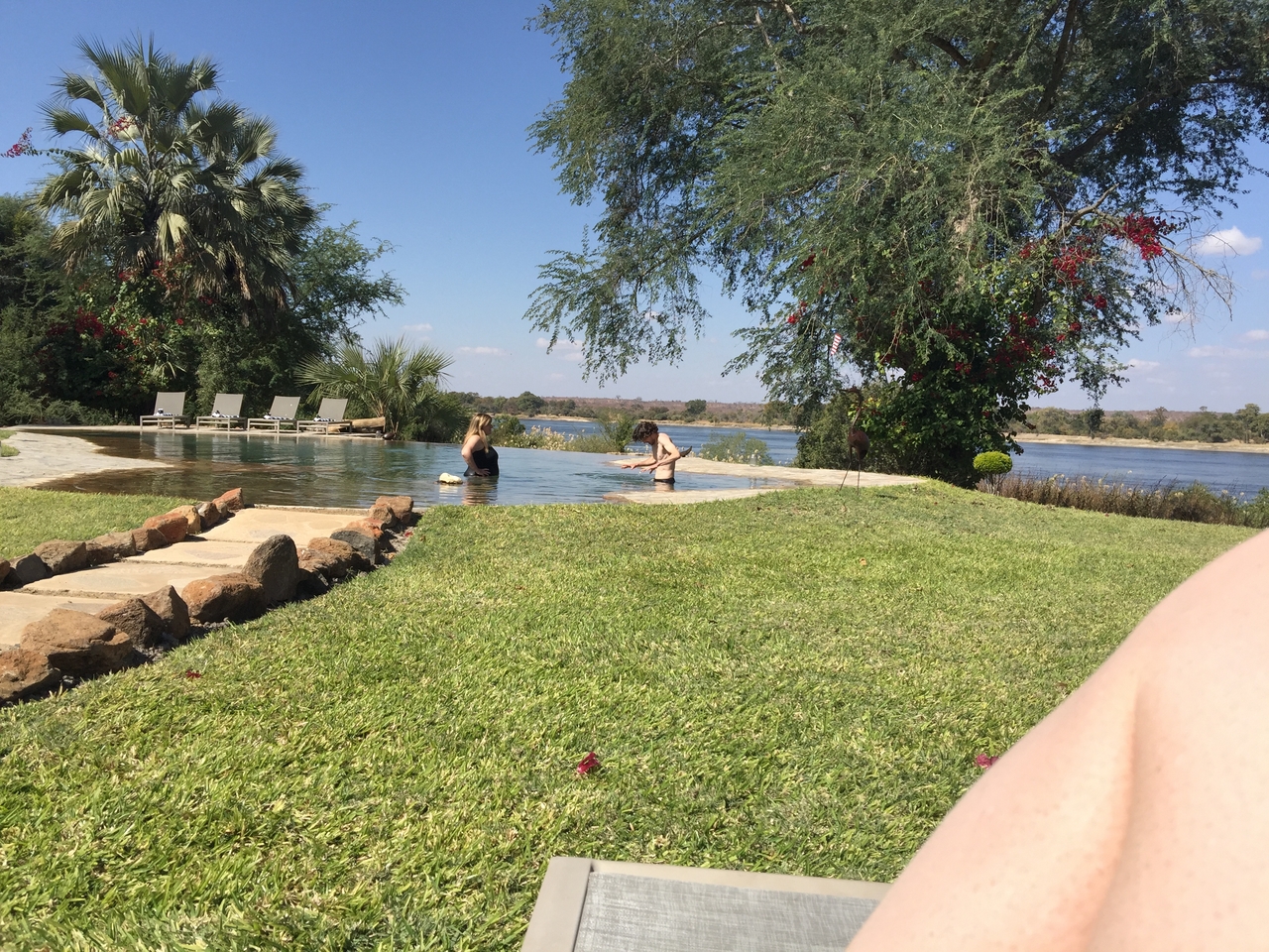 [34274] 2016_07_04_12_56_40_Africa_iPhone_6_Plus_IMG_5013_07427.jpg
