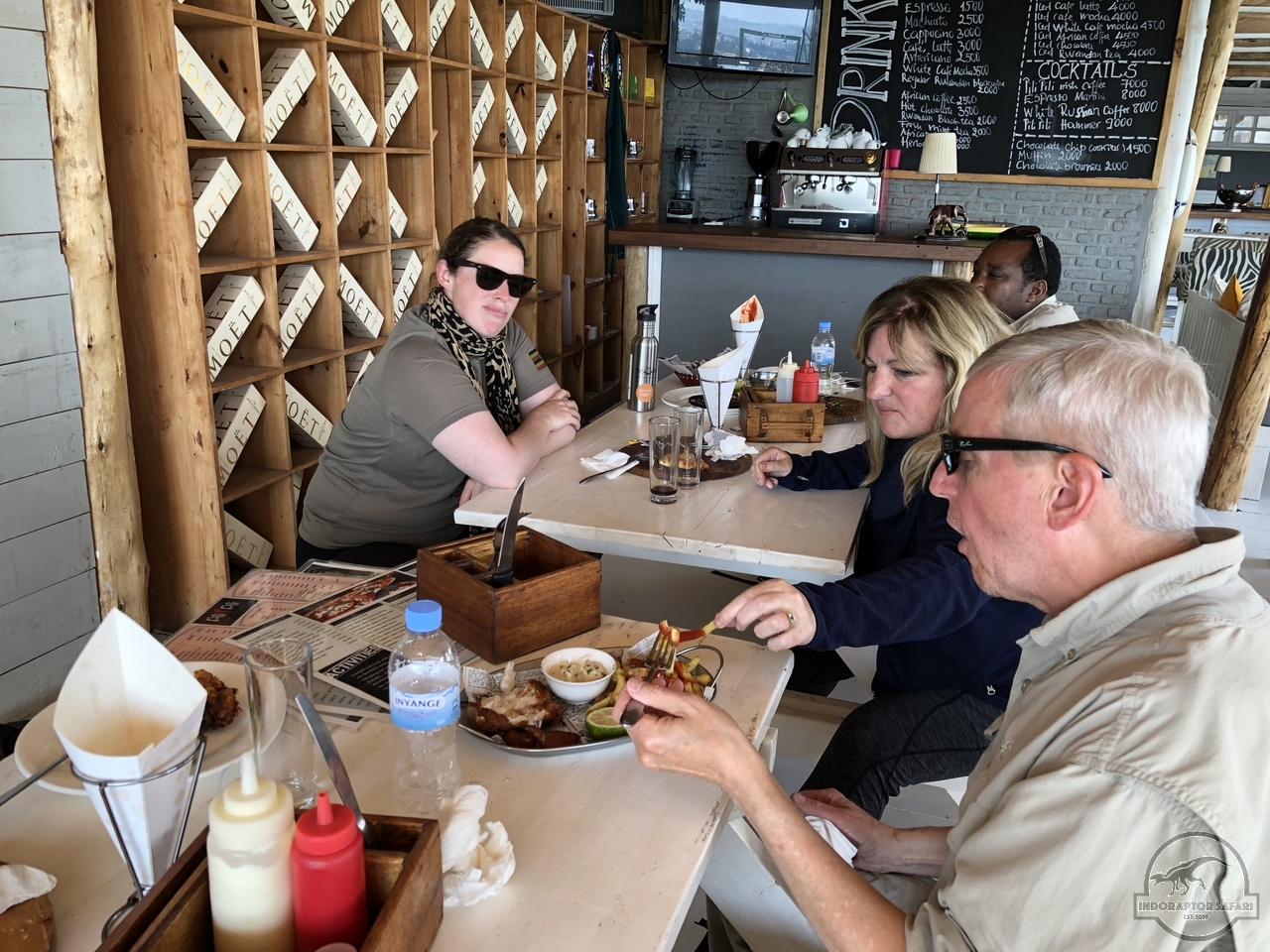 [865] 2019_06_28_15_27_53_Africa_iPhone_X_IMG_9599_00084.jpg